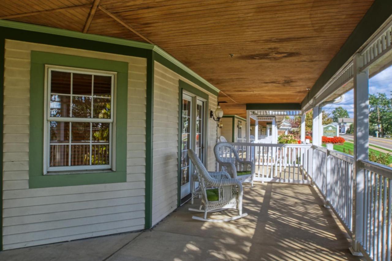 Carlisle Inn Walnut Creek Exterior photo
